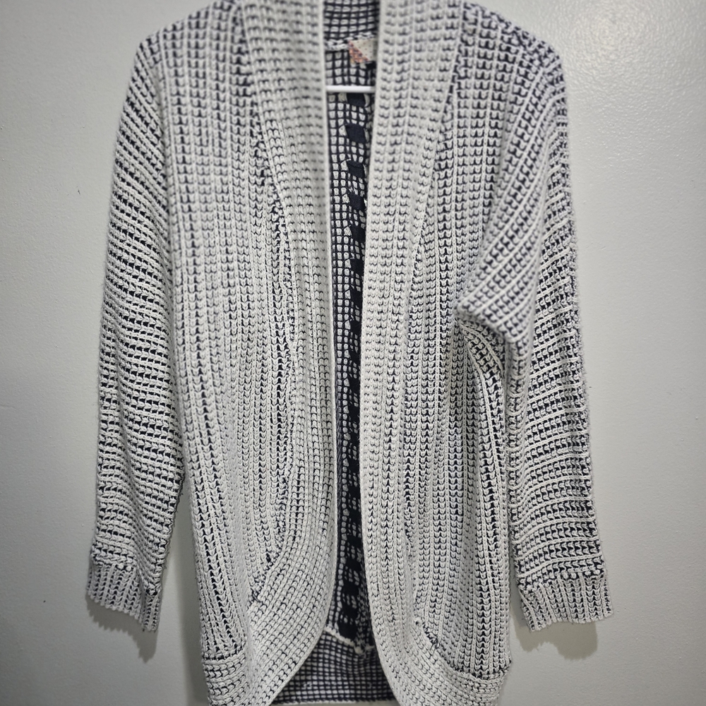 Elegant Monochrome Open-Front Cardigan